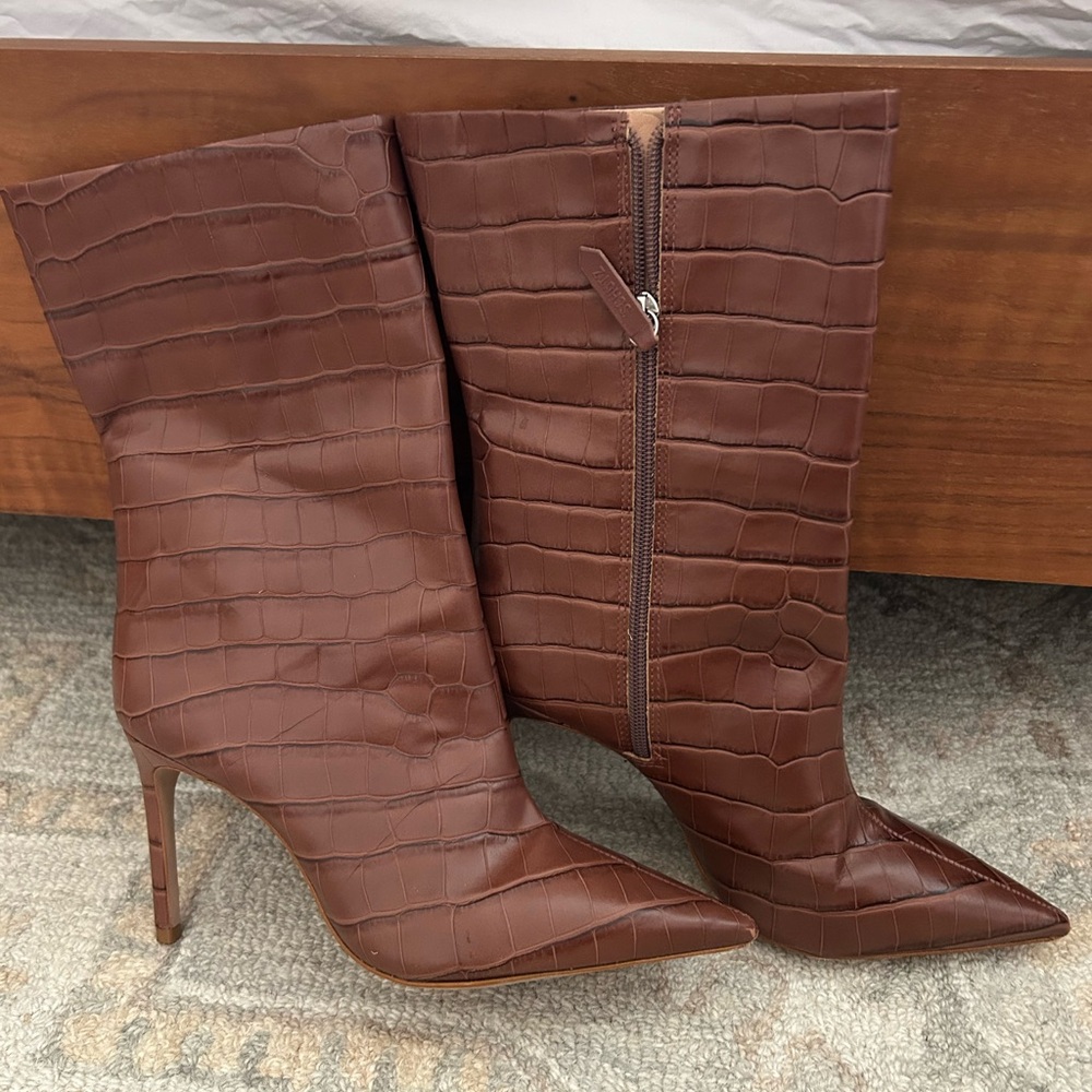 SCHUTZ Brown Croc-Embossed Heeled Boots